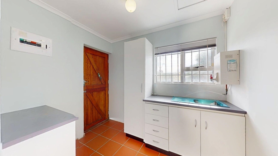 To Let commercial Property for Rent in Walmer Eastern Cape